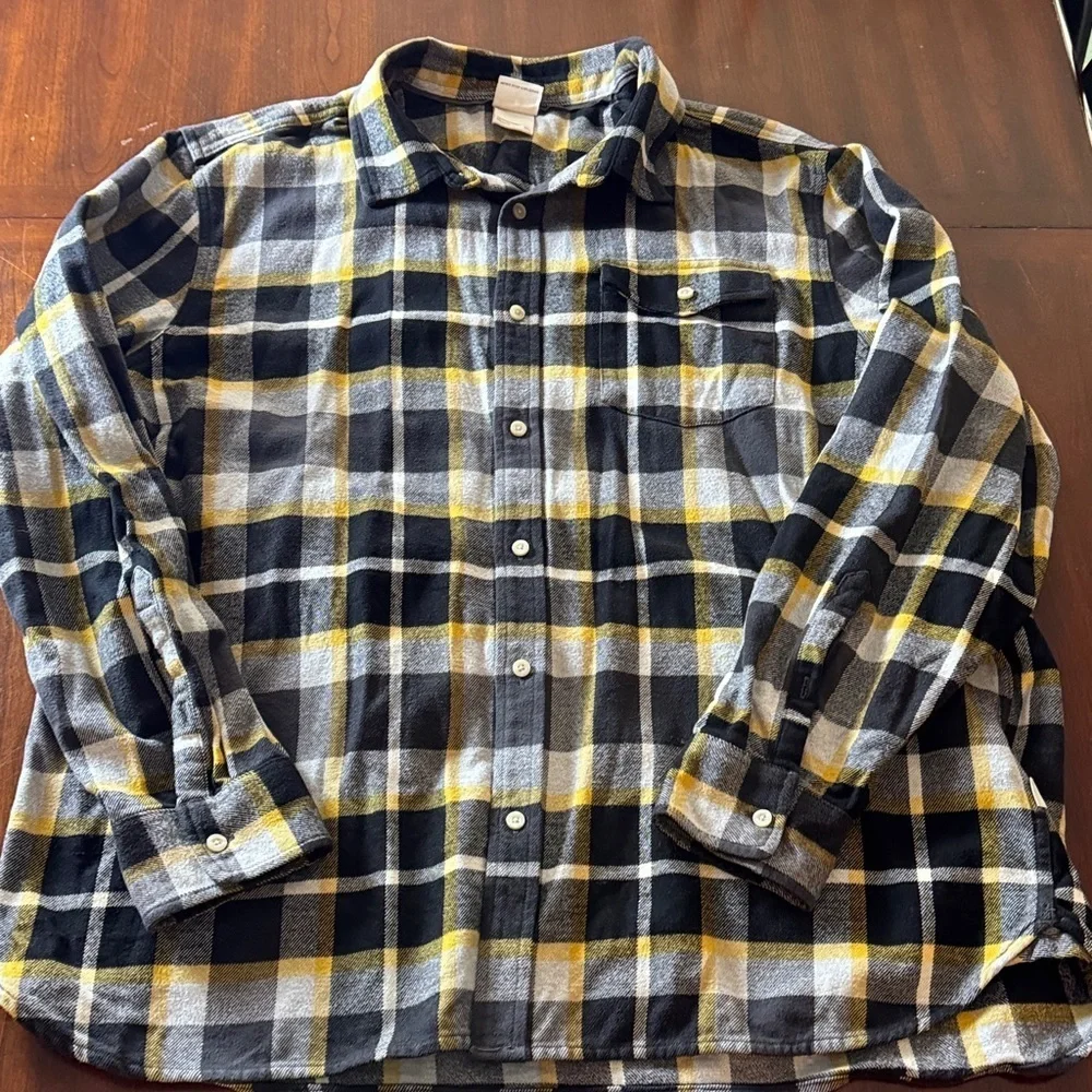 The North Face Men’s XXL Outdoors/Workwear Plaid Flannel Button Down Shirt